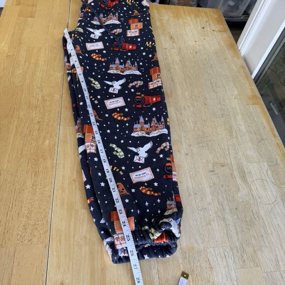 Cakeworthy x Harry Potter Joggers Fleece Pants Graphic 9¾ Unisex Size Medium EUC - Picture 12 of 13